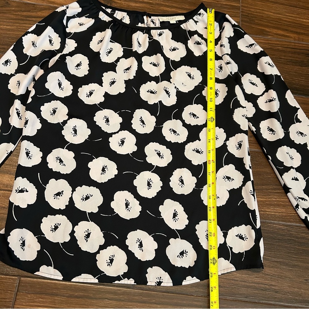 LOFT Women’s Long Sleeve Blouse Poppy Flower Medium Black Cream - Picture 6 of 9